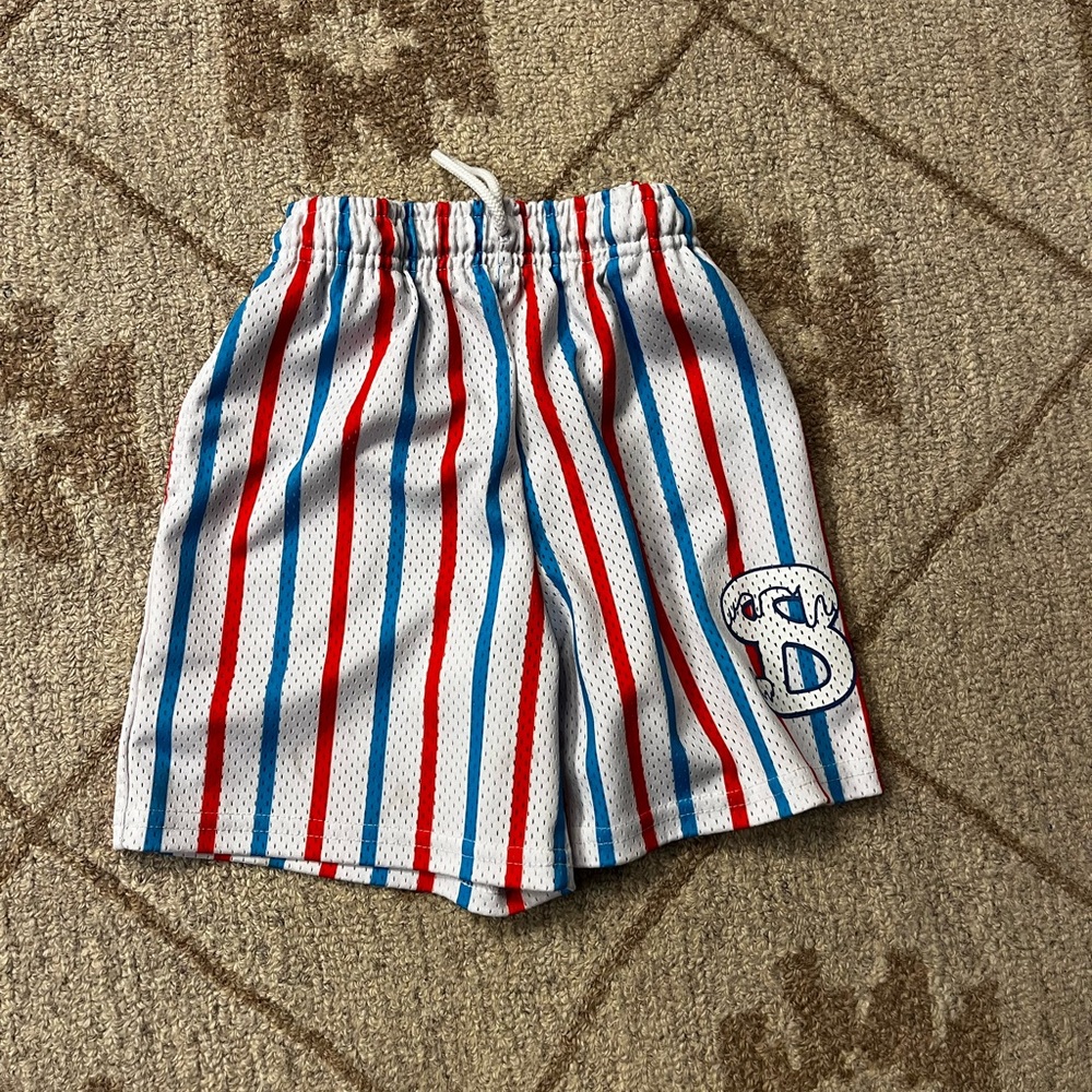 Youth boys bucketsquad shorts
New without tags